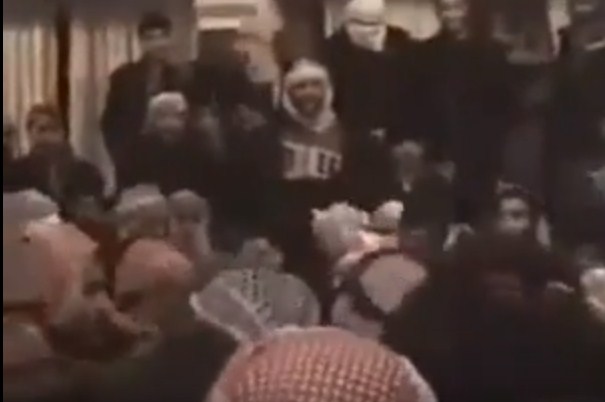  فيديو نادر يعرض لأول مرة  ..  جنازة صدام حسين في تكريت