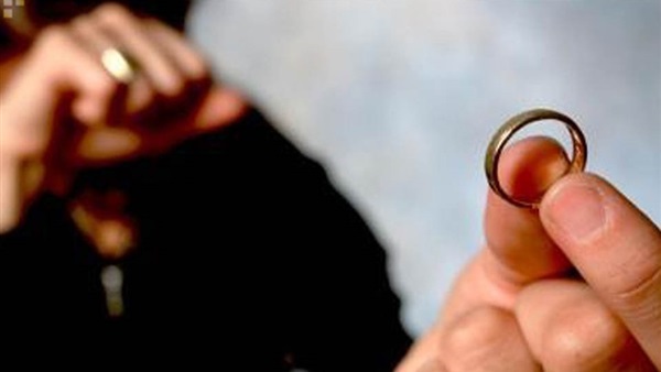 مصرية تطلب الخلع من زوجها بسبب ادمانه مشاهدة أفلام الكرتون ..  تفاصيل