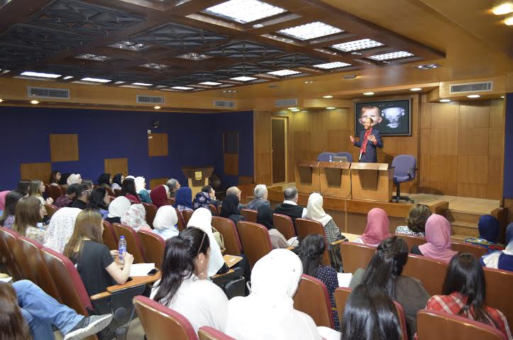 محاضرة نظمتها كلية الصيدلة في جامعة عمان الأهلية بعنوان "ثلاث طرق تجعل اذنيك تساعدك لترى"