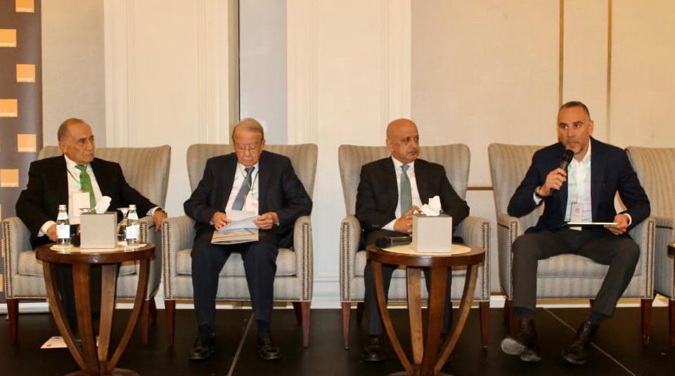 تجارة عمان تشارك في مؤتمر "الاستثمار في إطار رؤية التحديث الاقتصادي"