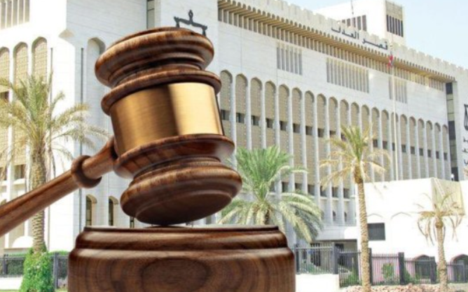 الكويت  ..  حبس مستشارين سابقين في الديوان الأميري بعد إضرارهم بأمواله بـ180 مليون دولار 