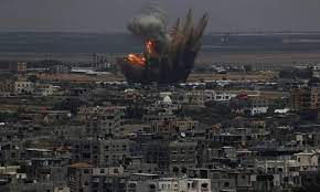 قصف إسرائيلي عنيف لمواقع حماس عند مدخل مخيم البريج في غزة