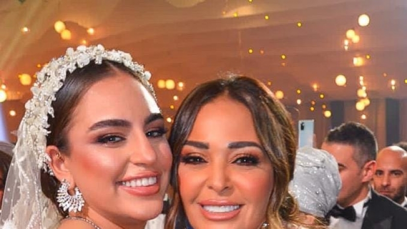 داليا البحيري تحتفل بحفل زفاف ابنة شقيقتها بحضور نجوم الفن 