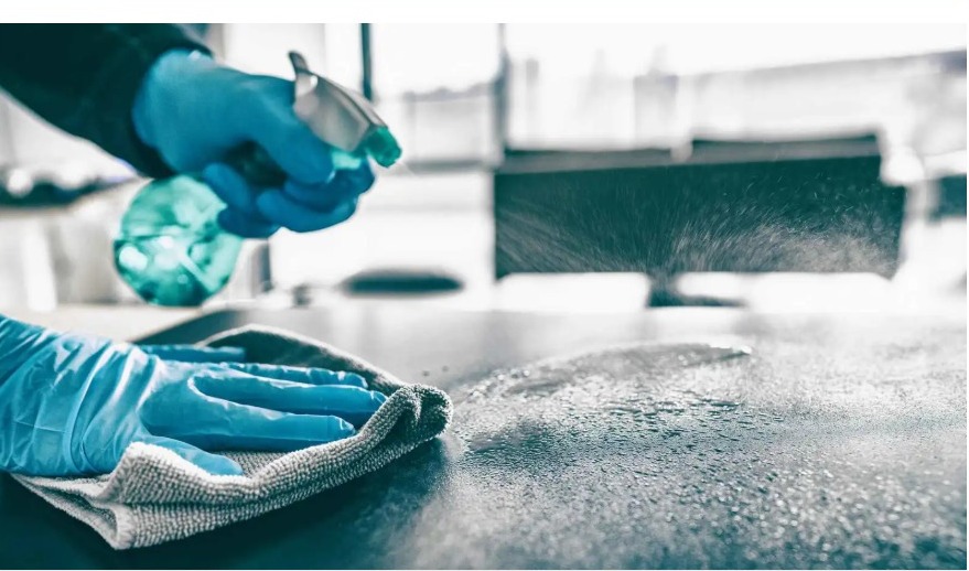 بخاخات التنظيف قد تضر الرئتين أكثر من ابتلاعها