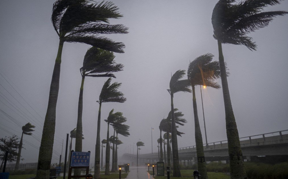 "الخارجية" تدعو الأردنيين في فلوريدا إلى توخي الحذر بسبب الإعصار