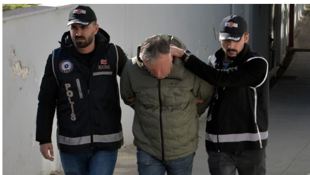 القبض على تركي يبيع مياه الصنبور على أنها مياه زمزم