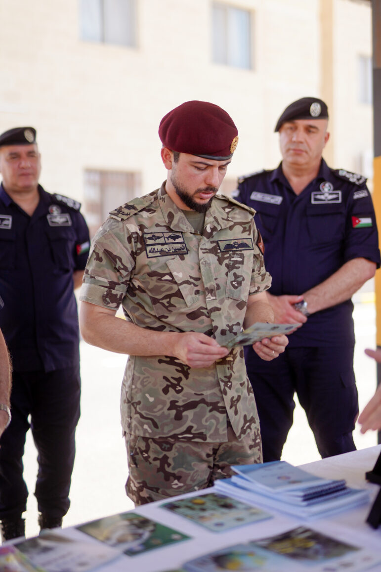  ولي العهد يؤكد أهمية دور مرتبات مديرية الأمن العام في تعزيز الأمن بالمواقع السياحية والحفاظ على البيئة