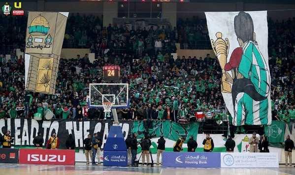 جماهير الوحدات تشجع فريقها عبر زووم
