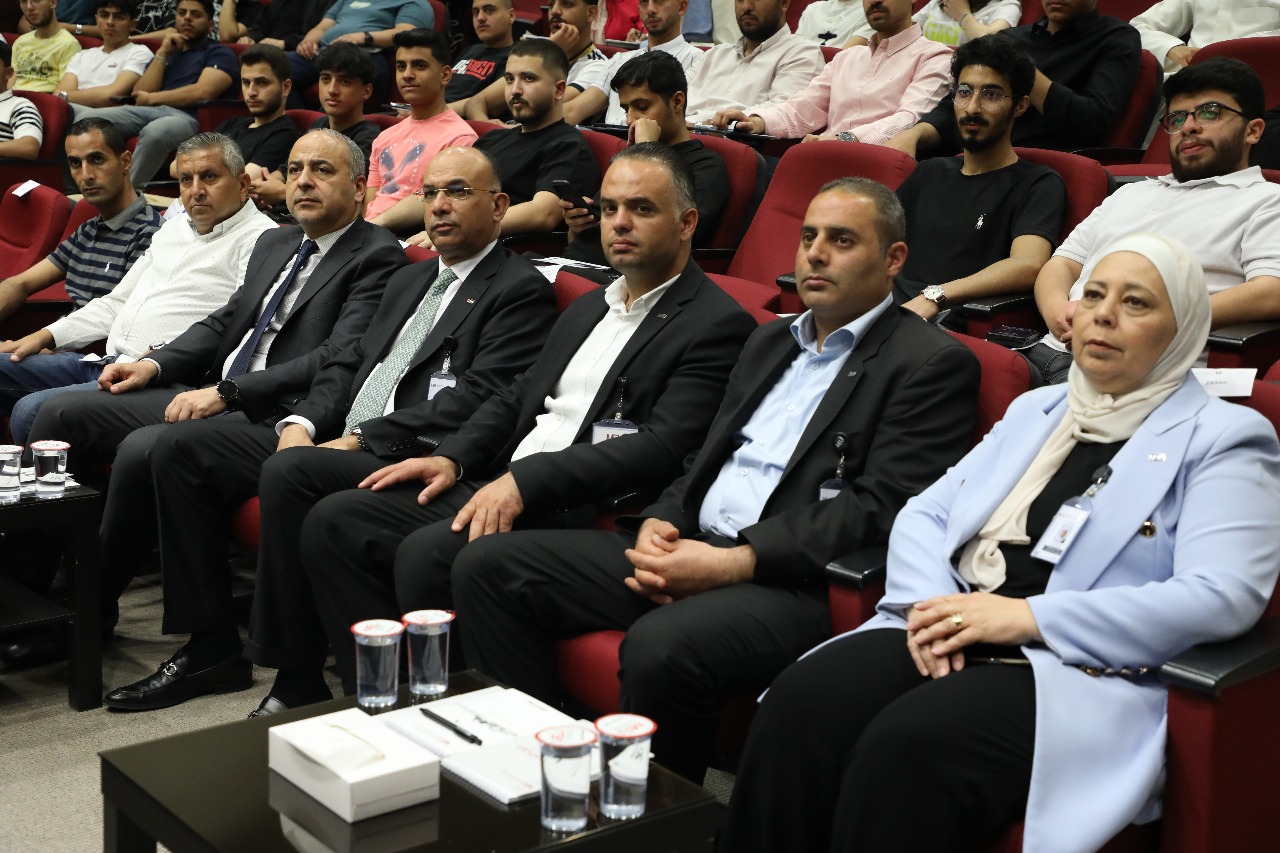 "الشرق الأوسط" تنظّم محاضرة توعوية حول الفكر المتطرف بالتعاون مع مركز السلم المجتمعي
