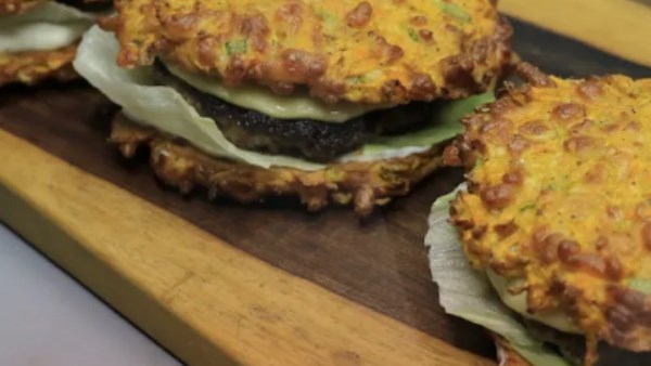 خطوة بخطوة  ..  تعلمي طريقة عمل برجر اللحم مع الجزر