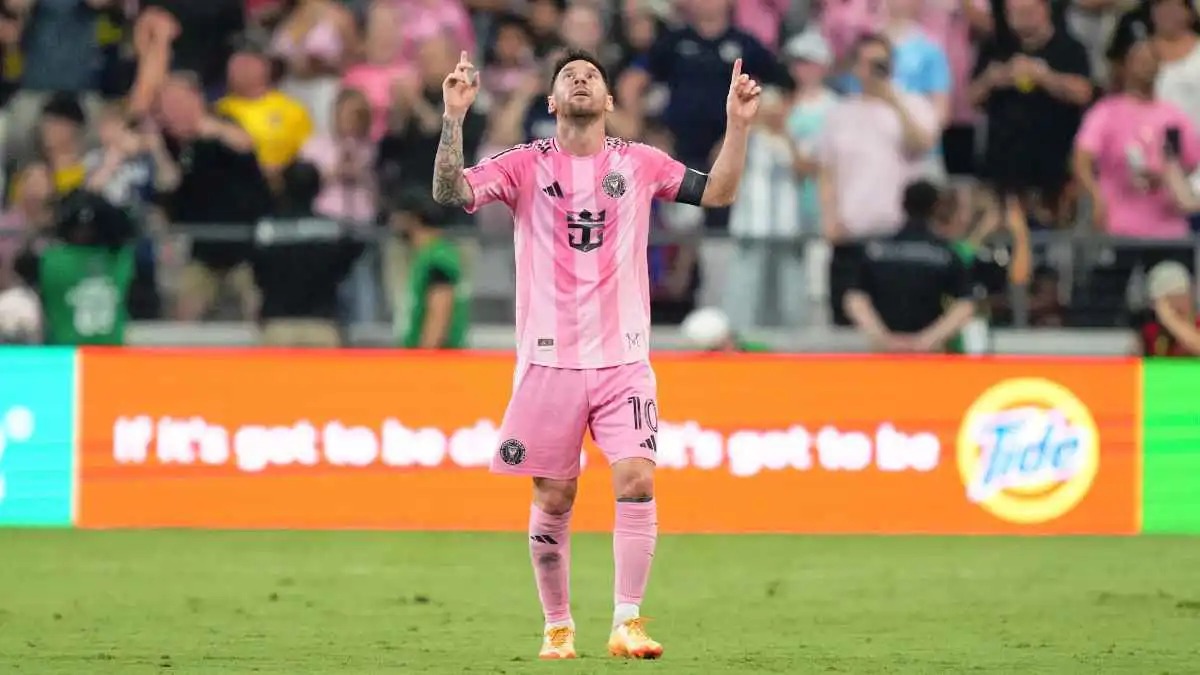 هل يعلن ميسي عن اللاعب الذي سيصبح أفضل منه؟ 