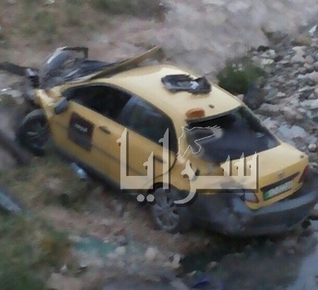 بالصور  ..  4 إصابات بتدهور مركبة على طريق البقعة