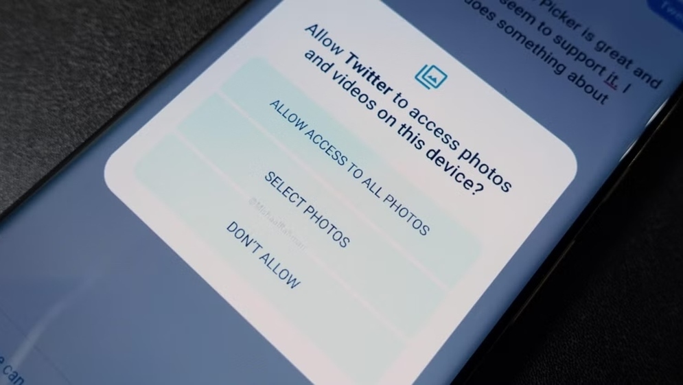 لهذه الأسباب ..  لا تمنح التطبيقات حق "الوصول الكامل" لصورك