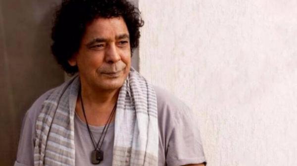 الفنان محمد منير يظهر لأول مرة بعد أزمته الصحية الأخيرة