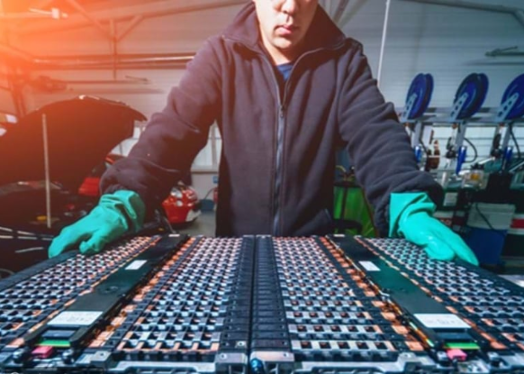 أهمية فحص السلامة للسيارات الكهربائية وأبرز النصائح