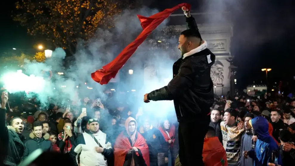 مدينة فرنسية تفرض حظر تجول خلال مباريات المغرب وتونس في كأس العالم