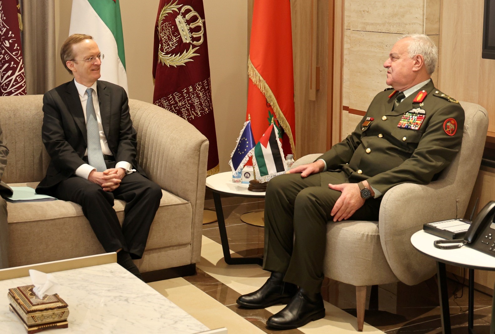 رئيس هيئة الأركان يستقبل نائب أمين عام جهاز الخدمات الخارجية للاتحاد الأوروبي