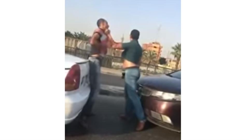 هكذا أعاد "فيسبوك" حق سائق مصري اعتدى عليه ضابط