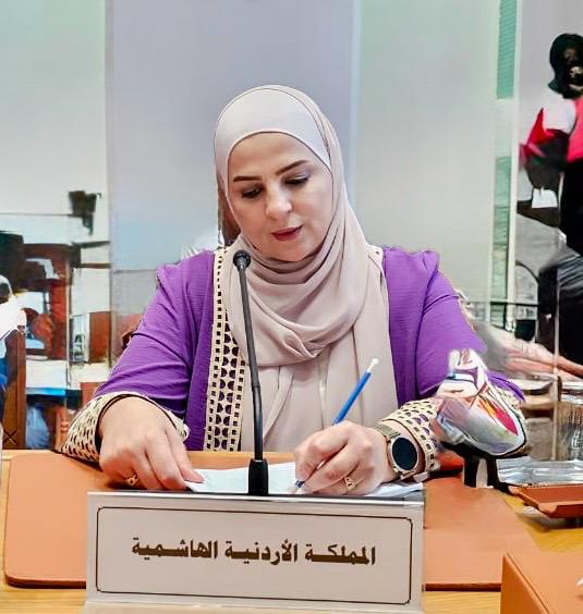 د. اناهيد هنداوي تكتب: حين يتحدث الأمل بلغة الملوك: قراءة في خطاب الملكة رانيا بمؤتمر "عالم شاب واحد"