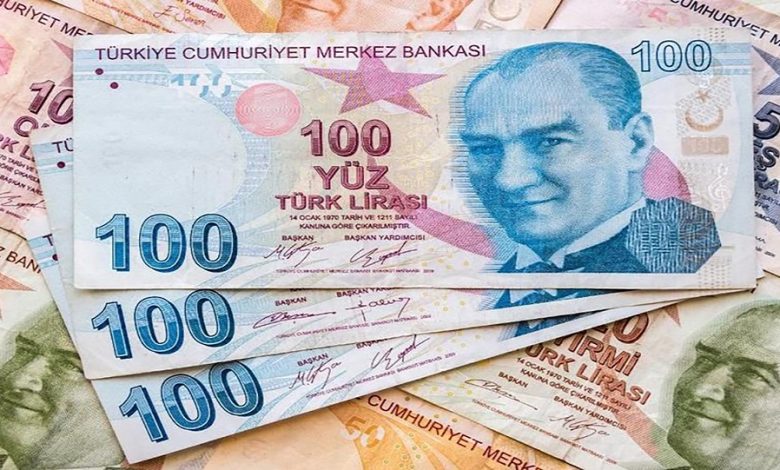 الليرة التركية تهبط إلى مستوى قياسي جديد بعد الانخفاض 37% العام الماضي