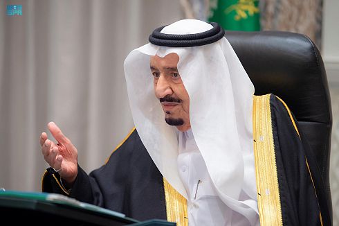 السعودية تمدد صلاحية الإقامات للوافدين والتأشيرات بدون رسوم