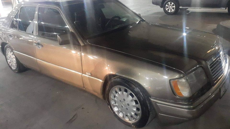 للبيع كاش اقساط بدل مارسيدس بطة موديل 90