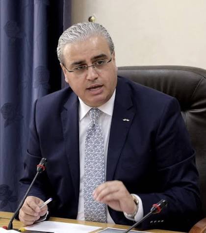 نقيب الأطباء يطالب وزير الصحة بوقف تجاوزات امين عام المجلس الطبي