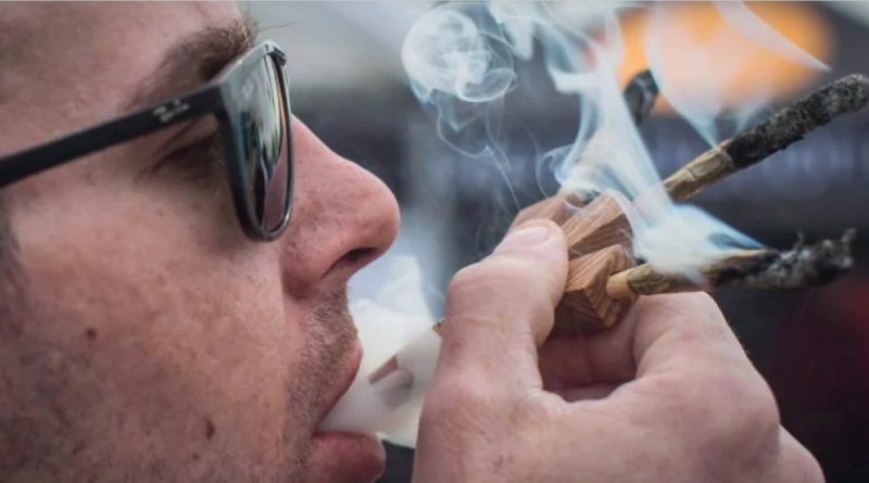 "متذوق حشيش" ..  شركة كندية تطلب موظفين براتب مغر!