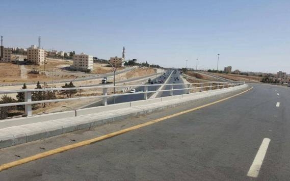 بين وزارتي النقل والأشغال ضاعت الحقيقة واختفت المعلومة  ..  من المسؤول عن الطرق مدفوعة الرسوم ؟