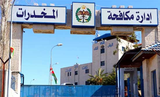 في أسبوع واحد ..  مكافحة المخدرات تتعامل مع 88 قضية "كريستال" وتلقي القبض على 138 متورطًا