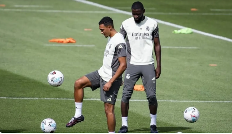 روديغير وأرنولد يمنحان أربيلوا دفعة كبيرة