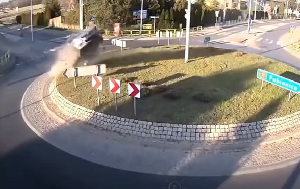 شاهدو فيديوهات صادمة لا يصدقها عقل!!!