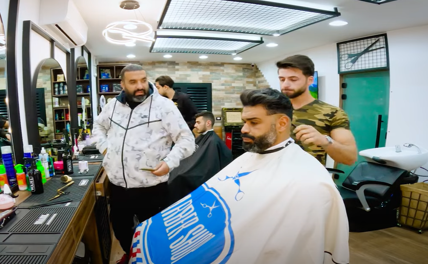 الكاميرا الخفيه: علقت مع الشخص الخطأ