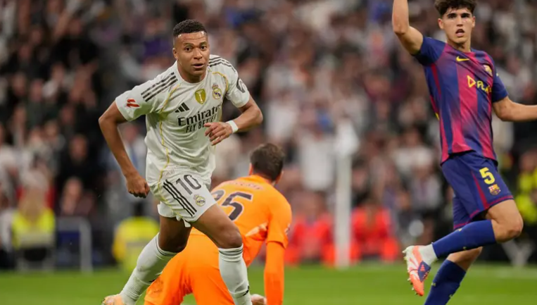 ريال مدريد يُسقط برشلونة ويستعيد كبرياءه المفقود في الكلاسيكو