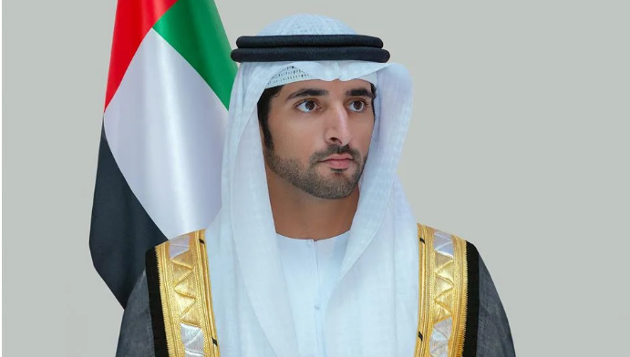 حمدان بن محمد يأمر بمنح الإقامة الذهبية لأئمة المساجد والخطباء والمؤذنين