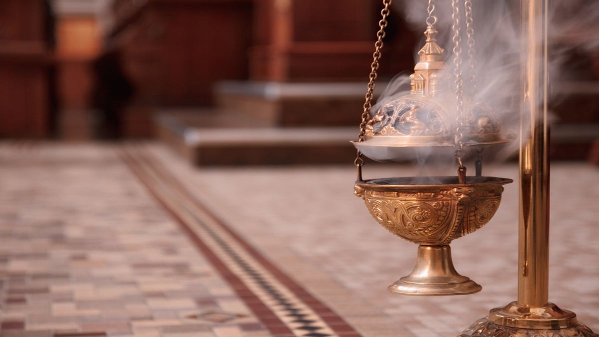 تفسير رؤية البخور  