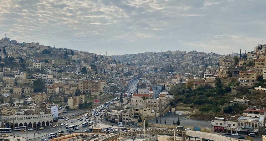 اجواء دافئة الى حارة في معظم المناطق اليوم وغدًا