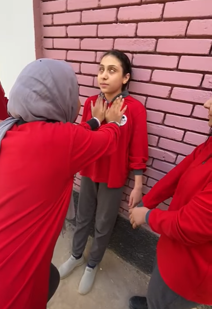 بالفيديو ..  "لعبة الموت" تحد مرعب بين طلاب مصر 