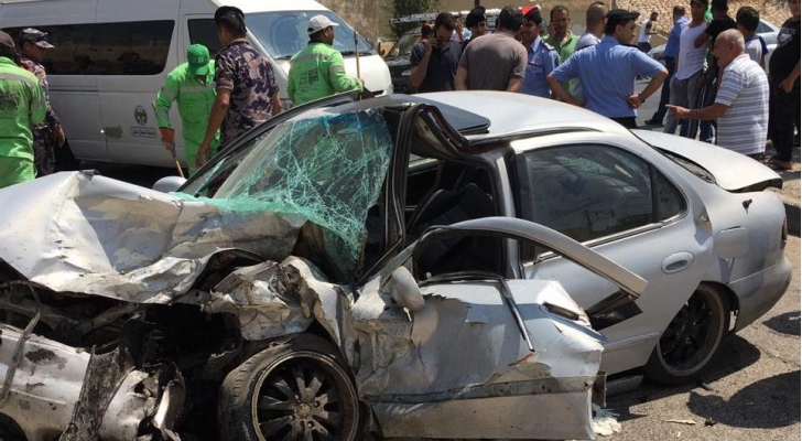 إصابة (6) أشخاص اثر حادث تصادم 9 مركبات في البلقاء