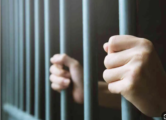 السجن والغرامة لباثي إشاعات كرفانات المهجرين الفلسطينيين بالأزرق