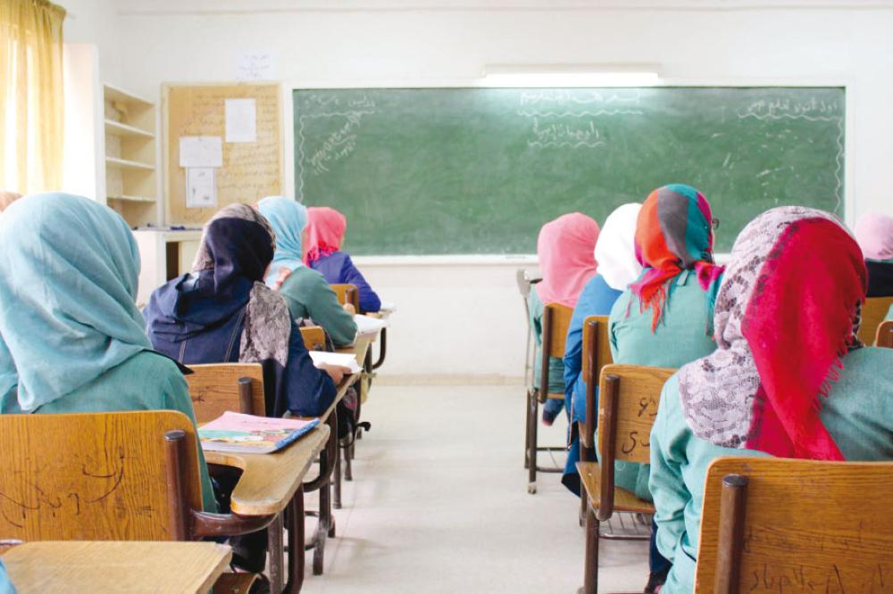 أهالي القويرة يشكون صعوبة ضبط الطلاب بعد تأنيث المدرسة ويطالبون وزير التربية بالتدخل