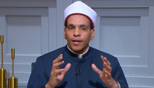 هل يجوز الدعاء لأشخاص بأسمائهم فى السجود؟