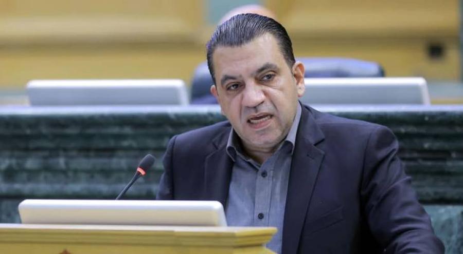 السعود يطالب الحكومة بقروض مالية ميسرة للطلبة في رمضان