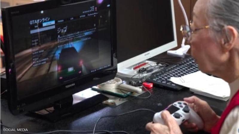 عمرها 90 عاما ومحترفة ألعاب فيديو