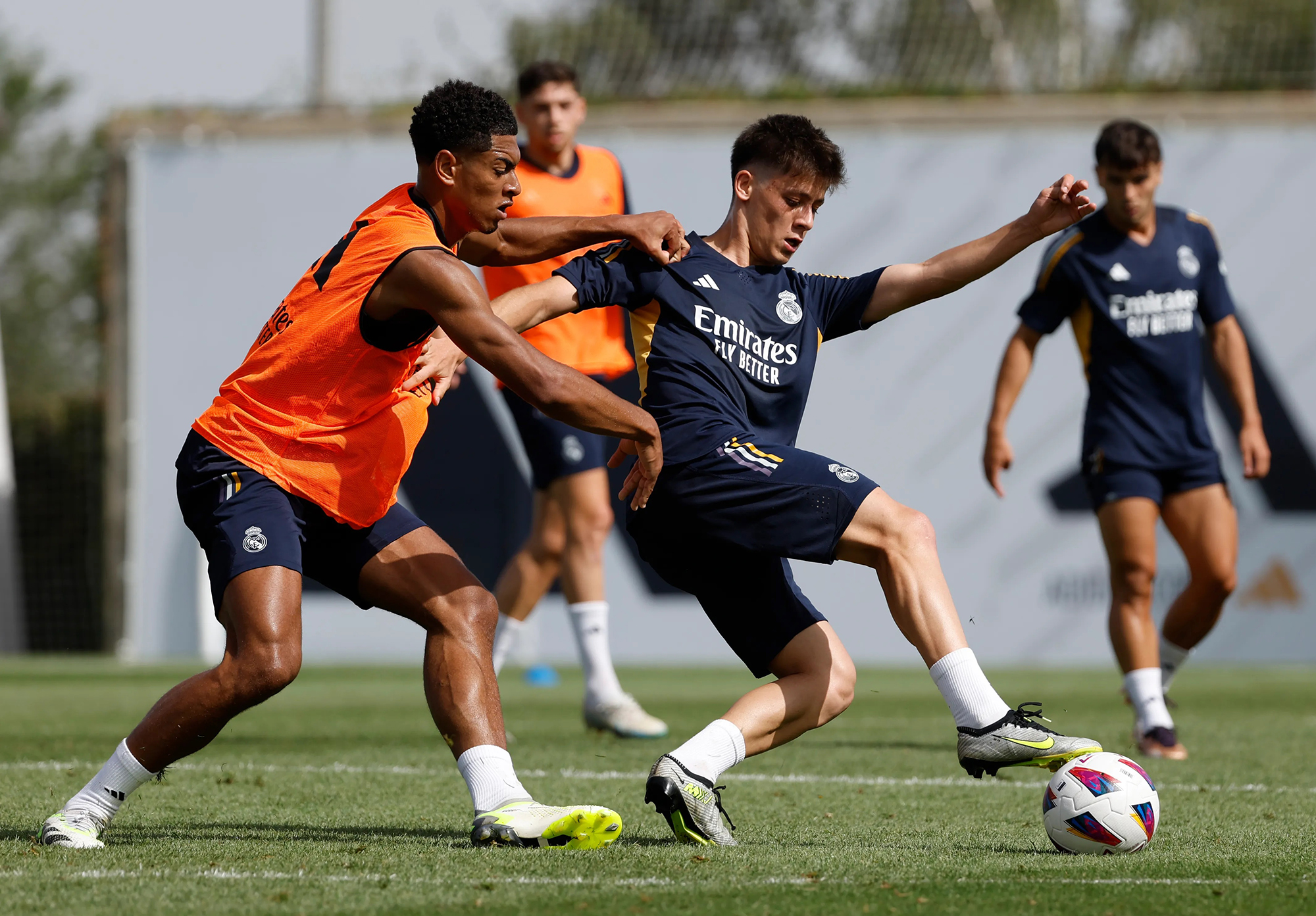 أثار حالة من الضيق داخل الميرنغي ..  سلوك نجم ريال مدريد يطيح به خارج النادي