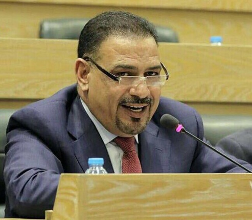 النائب الطراونة: قرار ترخيص الجامعات الطبية يوقف نزيف الملايين من الدنانير 