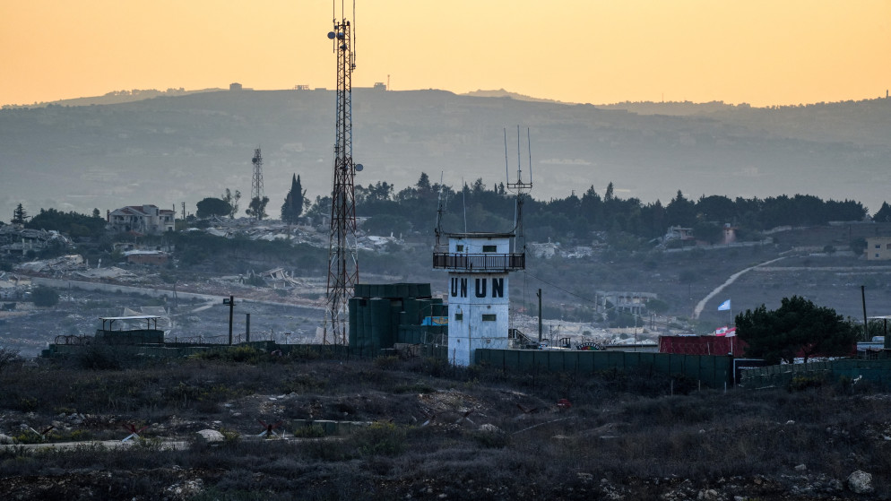  جيش الاحتلال الإسرائيلي يعلن أنه سيهاجم أهدافا لحزب الله في جنوب لبنان