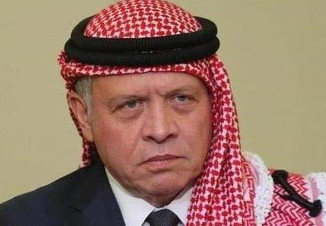 العيسوي ينقل تعازي الملك إلى المُلقي و الفقهاء