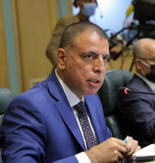 وزير الداخلية يوعز للحكام الإداريين الإفراج عن موقوفين اداريًا