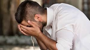 كيف تتعامل مع الوسوسة في الوضوء والطهارة